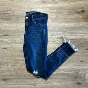 AMERICAN EAGLE Distress Jeggings
